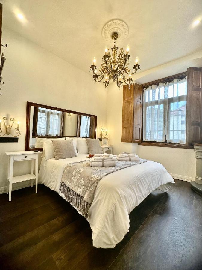 Claren'S Boutique Rooms Cangas De Narcea Extérieur photo