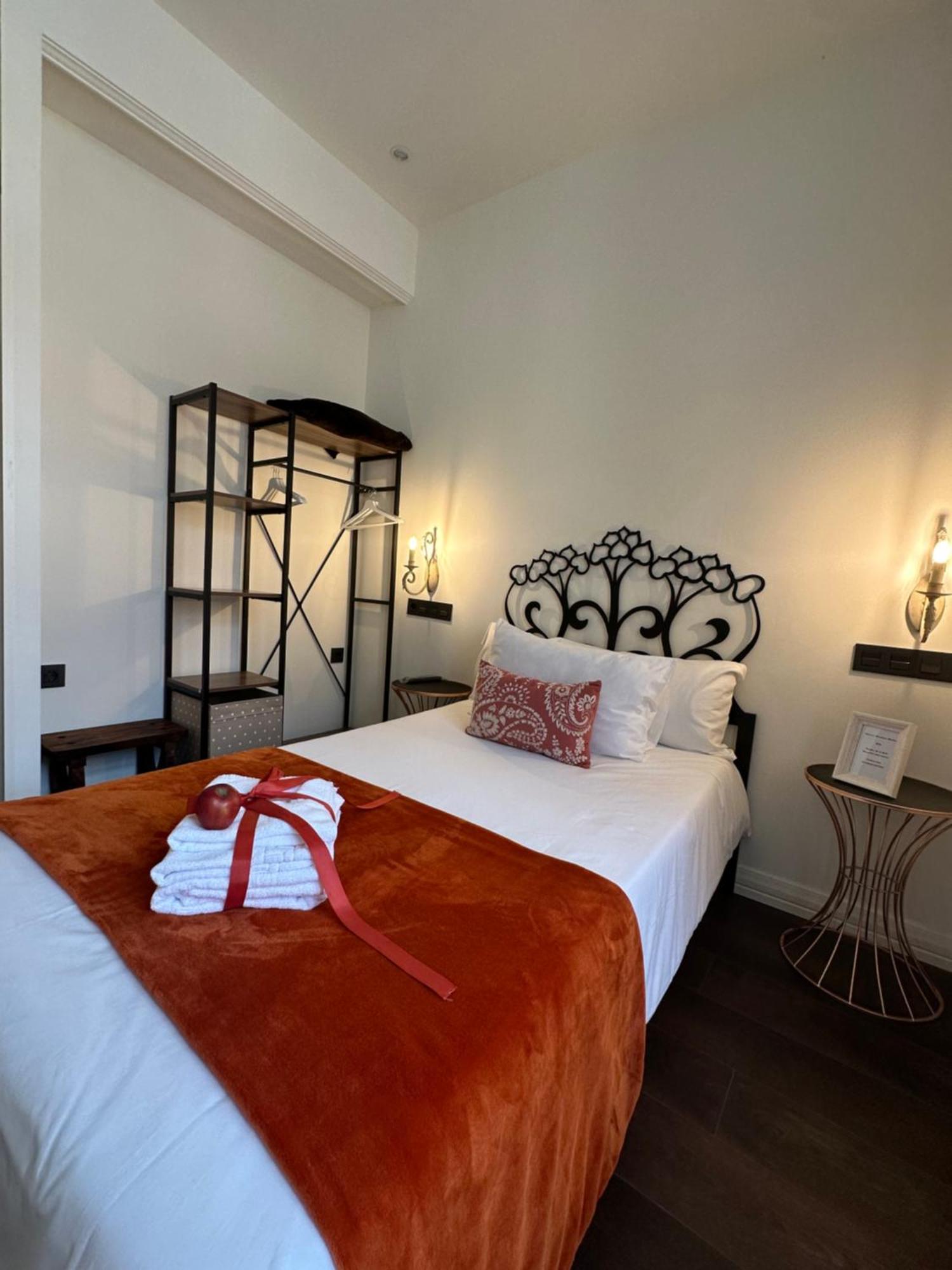 Claren'S Boutique Rooms Cangas De Narcea Extérieur photo